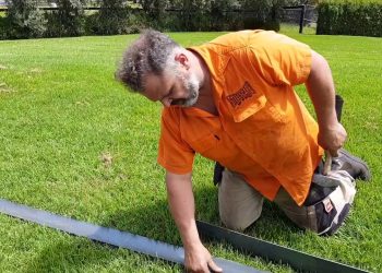 Install Your Steel Lawn Edging Even Smoothly With These Tips