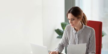 What is and how does Payroll Outsourcing work?