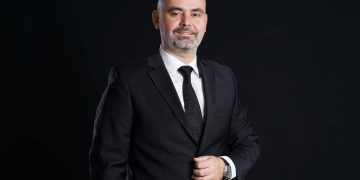 Abdomen, Waist and Back Liposuction with Clinic Plast and Dr. Salih Onur Basat